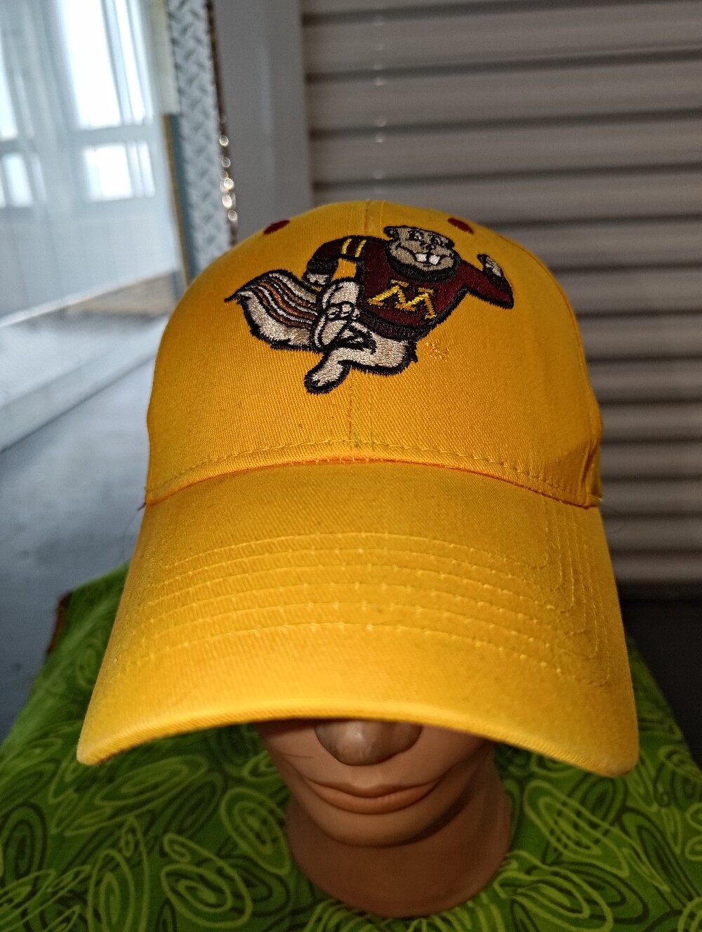 University of Minnesota Golden Gophers Embroidered Logo Strap-on Hat Cap OSFA